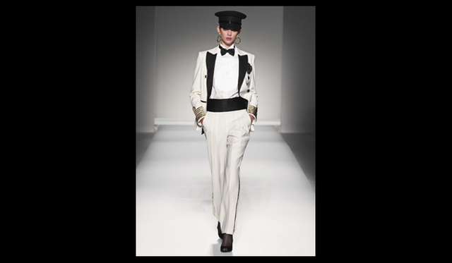 <strong>MOSCHINO｜モスキーノ</strong>  2011年秋冬コレクション速報