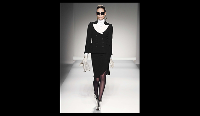 <strong>MOSCHINO｜モスキーノ</strong>  2011年秋冬コレクション速報