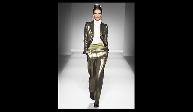 <strong>MOSCHINO｜モスキーノ</strong>  2011年秋冬コレクション速報