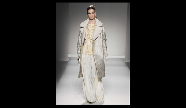 <strong>MOSCHINO｜モスキーノ</strong>  2011年秋冬コレクション速報