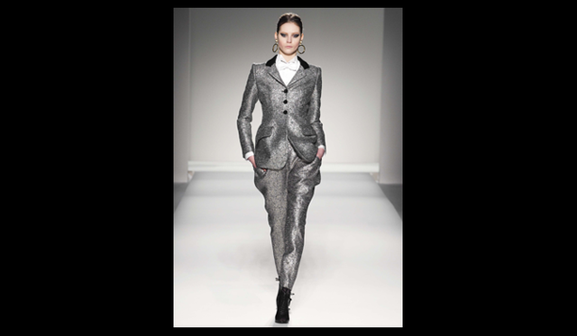 <strong>MOSCHINO｜モスキーノ</strong>  2011年秋冬コレクション速報