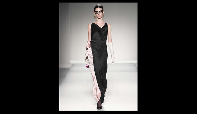 <strong>MOSCHINO｜モスキーノ</strong>  2011年秋冬コレクション速報