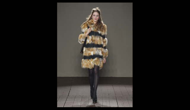 <strong>MOSCHINO CHEAP&CHIC｜モスキーノ チープ＆シック</strong> 　2011年秋冬コレクション速報