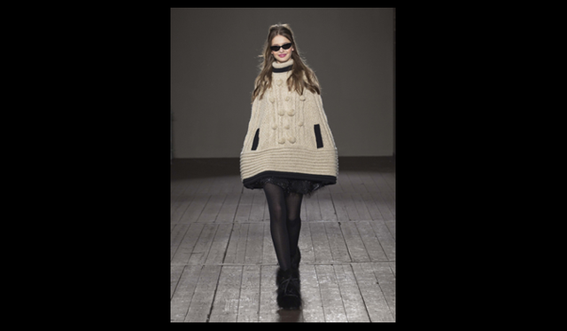 <strong>MOSCHINO CHEAP&CHIC｜モスキーノ チープ＆シック</strong> 　2011年秋冬コレクション速報