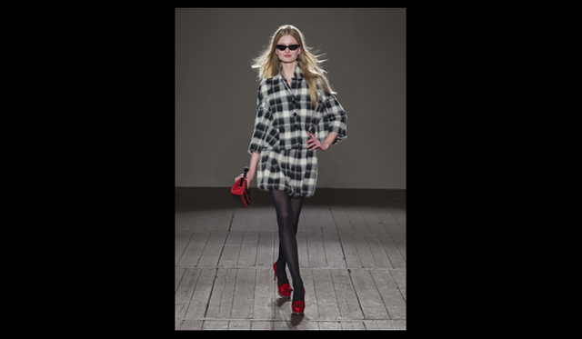 <strong>MOSCHINO CHEAP&CHIC｜モスキーノ チープ＆シック</strong>　 2011年秋冬コレクション速報