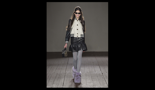 <strong>MOSCHINO CHEAP&CHIC｜モスキーノ チープ＆シック</strong> 　2011年秋冬コレクション速報