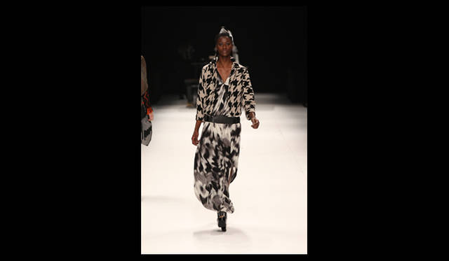 <strong>ISSEY MIYAKE｜イッセイ ミヤケ</strong> 2011年秋冬コレクション速報　©2011 ISSEY MIYAKE INC.　Photo by Frédérique Dumoulin