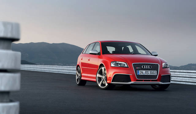 <strong>AUDI RS3｜アウディ RS3</strong>