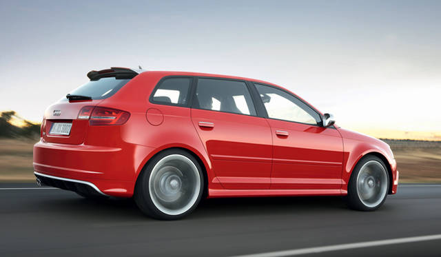 <strong>AUDI RS3｜アウディ RS3</strong>