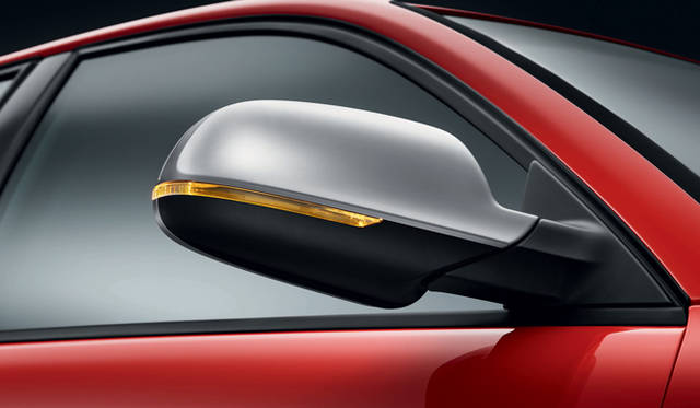 <strong>AUDI RS3｜アウディ RS3</strong>