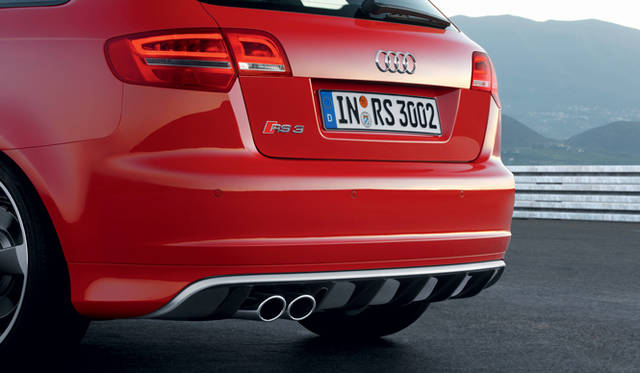 <strong>AUDI RS3｜アウディ RS3</strong>