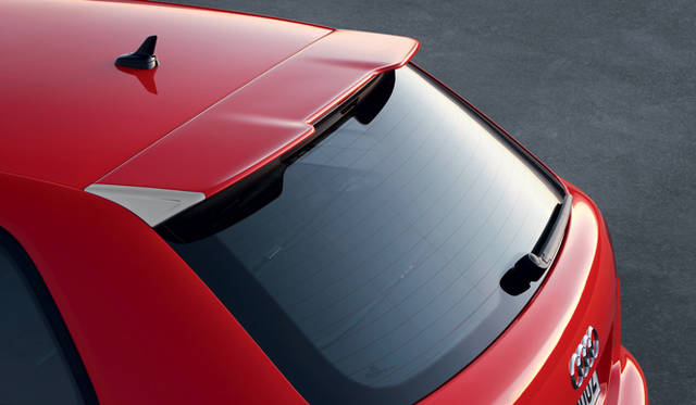 <strong>AUDI RS3｜アウディ RS3</strong>