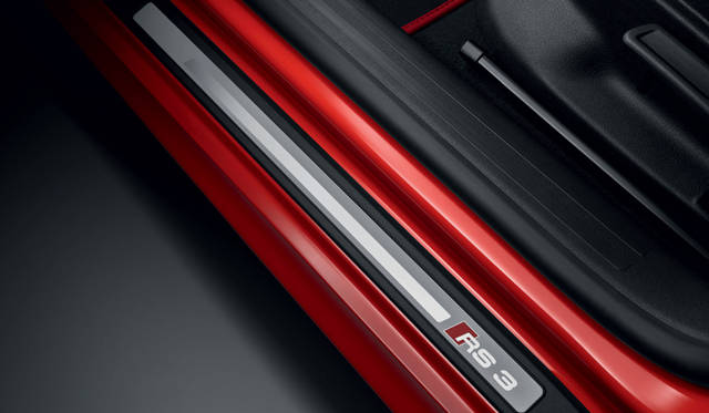 <strong>AUDI RS3｜アウディ RS3</strong>