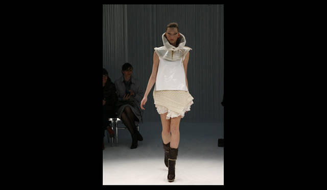 <strong>sacai｜サカイ</strong>  2011年秋冬コレクション速報　