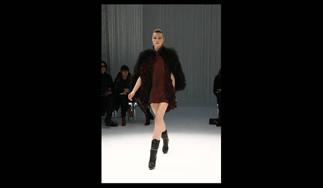 <strong>sacai｜サカイ</strong>  2011年秋冬コレクション速報　