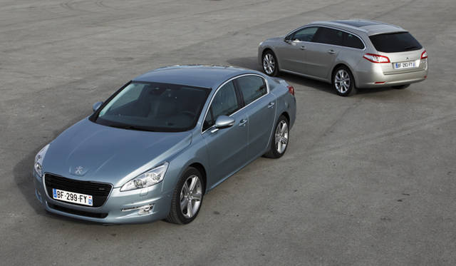 <strong>PEUGEOT 508｜プジョー 508</strong>　写真左｜GT、写真右｜SW