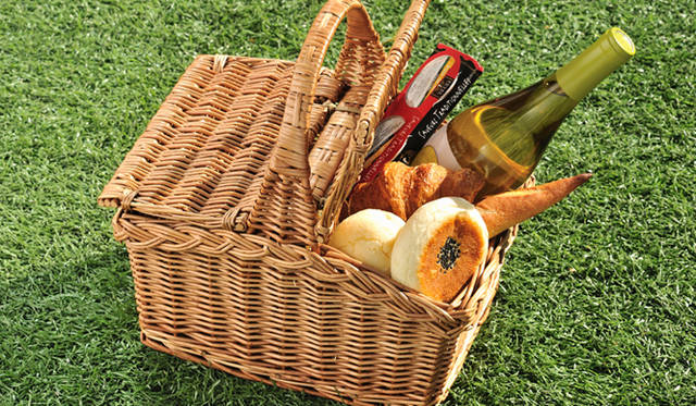 <strong>GRAND HYATT TOKYO｜グランド ハイアット 東京</strong> 「グリーン　ピクニック　バスケット」限定販売 　2人用のSサイズ 6000円