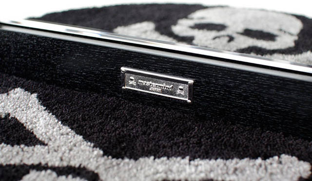 <strong>mastermind JAPAN × BUILDING</strong>　スタンドミラー「Carré」