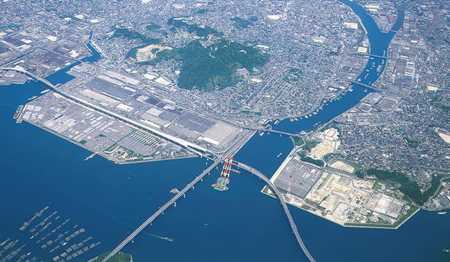 <strong>MAZDA｜マツダ</strong>　本社工場