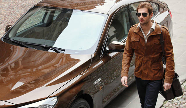 <strong>BMW5-Series Gran Turismo Trussardi｜BMW5シリーズ グランツーリスモ トラサルディ</strong>