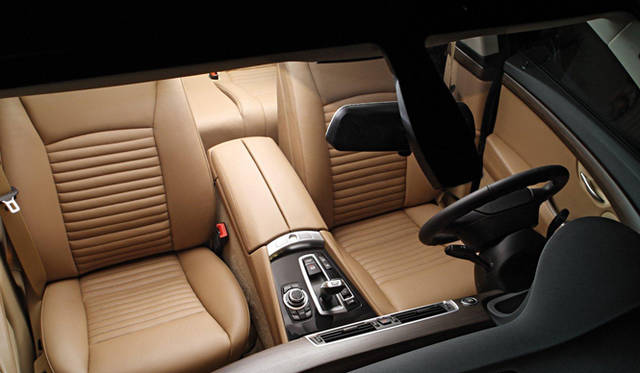 <strong>BMW5-Series Gran Turismo Trussardi｜BMW5シリーズ グランツーリスモ トラサルディ</strong>