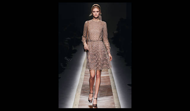 P16 <strong>VALENTINO|ヴァレンティノ</strong>  2011年秋冬コレクション速報