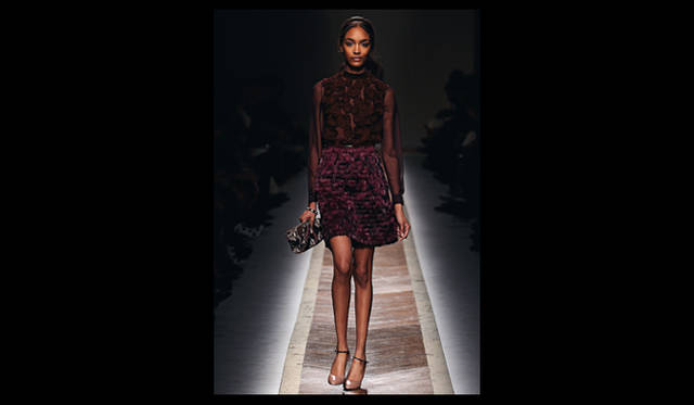 P28 <strong>VALENTINO|ヴァレンティノ</strong>  2011年秋冬コレクション速報