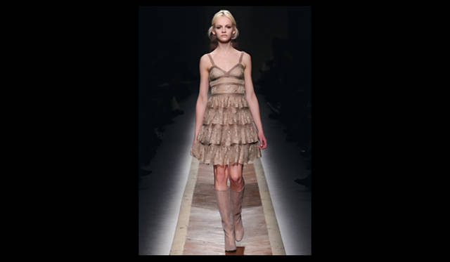 P35 <strong>VALENTINO|ヴァレンティノ</strong>  2011年秋冬コレクション速報