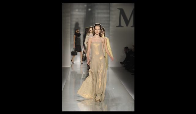 <strong>MaxMara｜マックスマーラ</strong> 2011年秋冬コレクション速報　