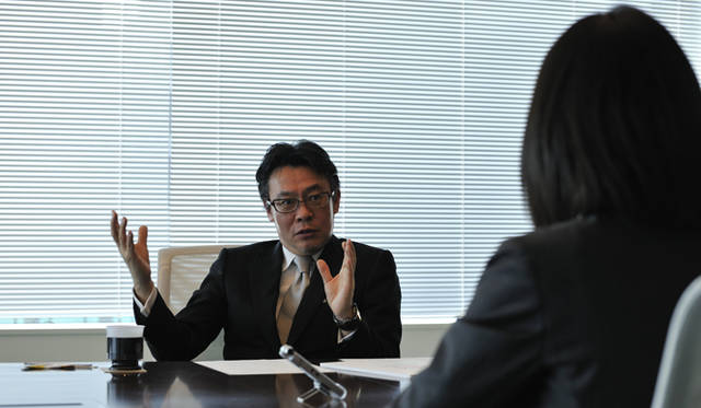 <strong>Chloé｜クロエ</strong>　Chloé × AAF スペシャルインタビュー　5-Color Charityのアートな社会活動