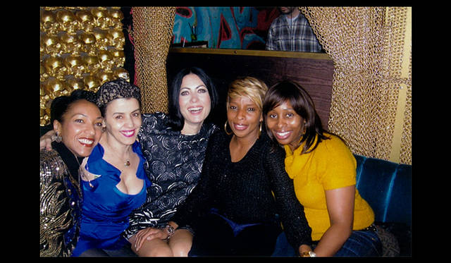 <strong>CATHERINE MALANDRINO｜キャサリン・マランドリーノのNEW YORK通信 vol.07</strong> 「メアリー・J・ブライジやセリマなど、気の置けない仲間たちと定期的にガールズナイトをやっています」（キャサリン）