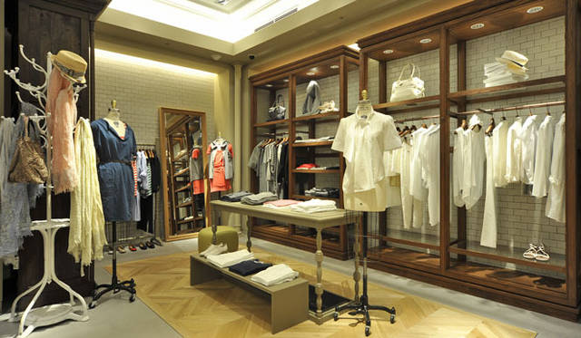 <strong>TOMORROWLAND｜トゥモローランド</strong>　『トゥモローランド 銀座店』　地下1階 ウィメンズフロア