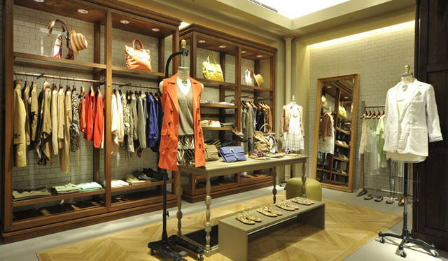 <strong>TOMORROWLAND｜トゥモローランド</strong>　『トゥモローランド 銀座店』　地下1階 ウィメンズフロア