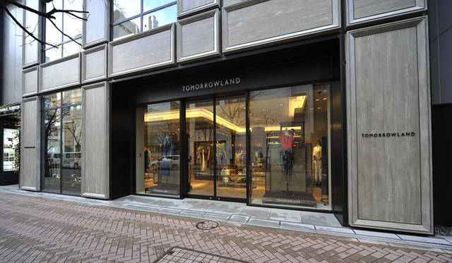 <strong>TOMORROWLAND｜トゥモローランド</strong>　『トゥモローランド 銀座店』　エントランス