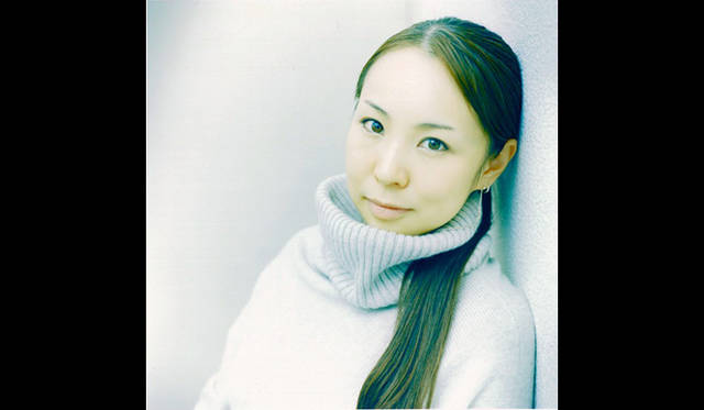 <strong>永山祐子｜NAGAYAMA Yuko（建築家）</strong><br />2002年青木淳建築計画事務所退職、同年永山祐子建築設計設立。06年東京理科大学非常勤講師、07年京都精華大学非常勤講師、 08年昭和女子大学非常勤講師をそれぞれ勤める。受賞歴には04年中之島新線駅企画デザインコンペ優秀賞、05年つくば田園都市コンセプト住宅コンペ2位、JCD デザイン賞、奨励賞「ルイ・ヴィトン京都大丸」、ロレアル、 色と科学と芸術賞 奨励賞「Kaleidoscope Real」、06年「a hill on a house」AR Awards Highly commended賞、07年「ベスト デビュタント賞」（MFU）建築部門受賞などをもつ。