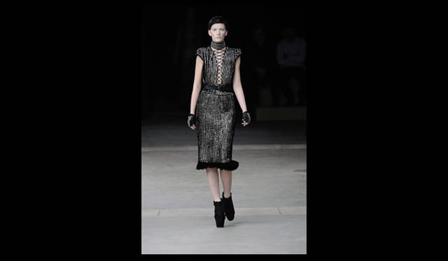 <strong>ALEXANDER McQUEEN｜アレキサンダー・マックイーン</strong> 2011年秋冬コレクション速報