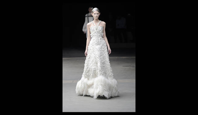 <strong>ALEXANDER McQUEEN｜アレキサンダー・マックイーン</strong> 2011年秋冬コレクション速報