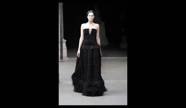 <strong>ALEXANDER McQUEEN｜アレキサンダー・マックイーン</strong> 2011年秋冬コレクション速報