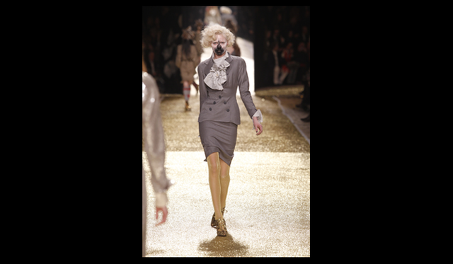 <strong>VIVIENNE WESTWOOD GOLD LABEL｜ヴィヴィアン・ウエストウッド・ゴールドレーベル</strong> 2011年秋冬コレクション速報