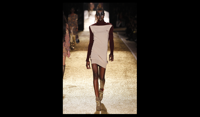 <strong>VIVIENNE WESTWOOD GOLD LABEL｜ヴィヴィアン・ウエストウッド・ゴールドレーベル</strong> 2011年秋冬コレクション速報