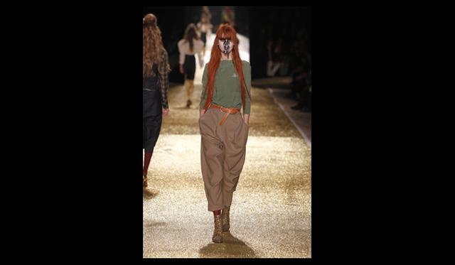 <strong>VIVIENNE WESTWOOD GOLD LABEL｜ヴィヴィアン・ウエストウッド・ゴールドレーベル</strong> 2011年秋冬コレクション速報