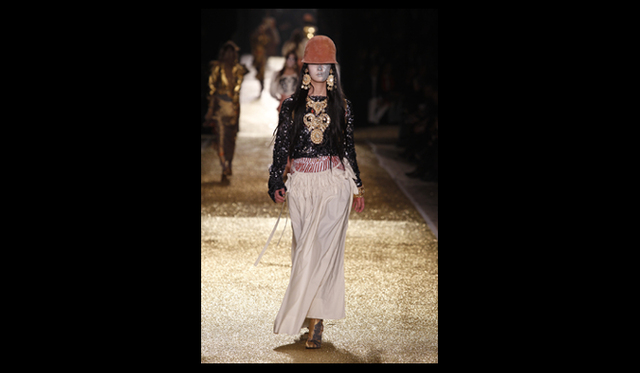 <strong>VIVIENNE WESTWOOD GOLD LABEL｜ヴィヴィアン・ウエストウッド・ゴールドレーベル</strong> 2011年秋冬コレクション速報