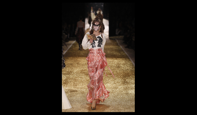 <strong>VIVIENNE WESTWOOD GOLD LABEL｜ヴィヴィアン・ウエストウッド・ゴールドレーベル</strong> 2011年秋冬コレクション速報