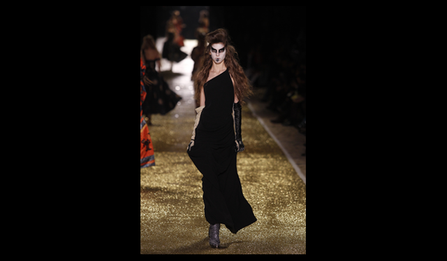 <strong>VIVIENNE WESTWOOD GOLD LABEL｜ヴィヴィアン・ウエストウッド・ゴールドレーベル</strong> 2011年秋冬コレクション速報