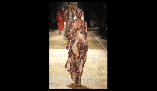 <strong>VIVIENNE WESTWOOD GOLD LABEL｜ヴィヴィアン・ウエストウッド・ゴールドレーベル</strong> 2011年秋冬コレクション速報