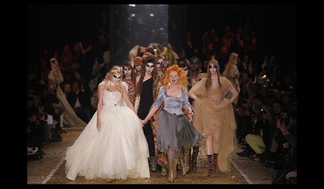 <strong>VIVIENNE WESTWOOD GOLD LABEL｜ヴィヴィアン・ウエストウッド・ゴールドレーベル</strong> 2011年秋冬コレクション速報