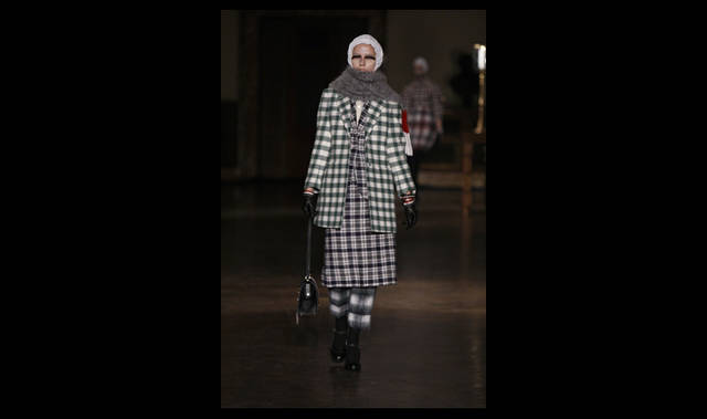 <strong>THOM BROWNE｜トム ブラウン</strong> 2011年秋冬コレクション速報　©Dan & Corina Lecca