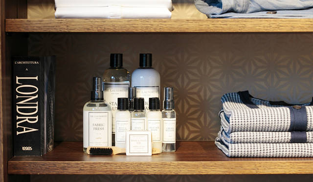 <strong>SLOWEAR｜スローウェア</strong>　キャンドルやボディケアアイテムなど、リテールプロジェクト「Officina Slower」ではスローウエアが認める他のブランドのアイテムも展開に取り入れている。