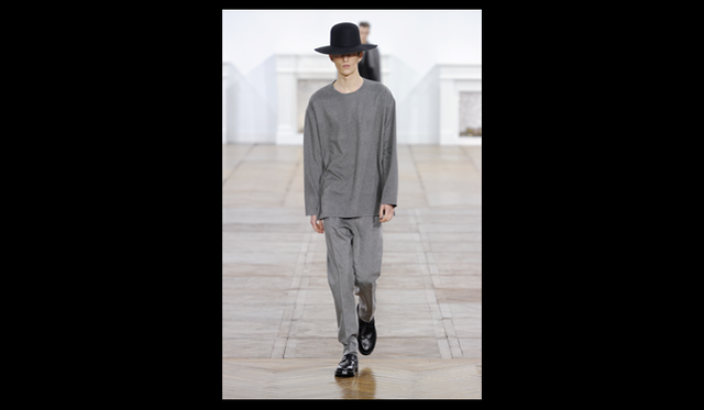 <strong>Dior Homme｜ディオール オム</strong>　写真＝PATRICE STABLE<br />来場セレブリティ｜Puff Daddy（Musician）、Karl Lagerfeld（Designer）、 Tony Ward（Actor-Model）、Sarah Moon（Photographer）、Nan Goldin（Photographer）、中田英寿氏 