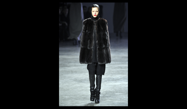 <strong>RICK OWENS｜リック オウエンス</strong> 2011年秋冬コレクション速報